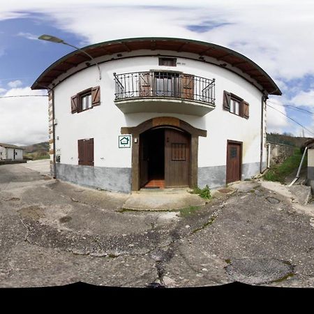 Hostal Lazkotzenea Mezkiriz Exterior foto