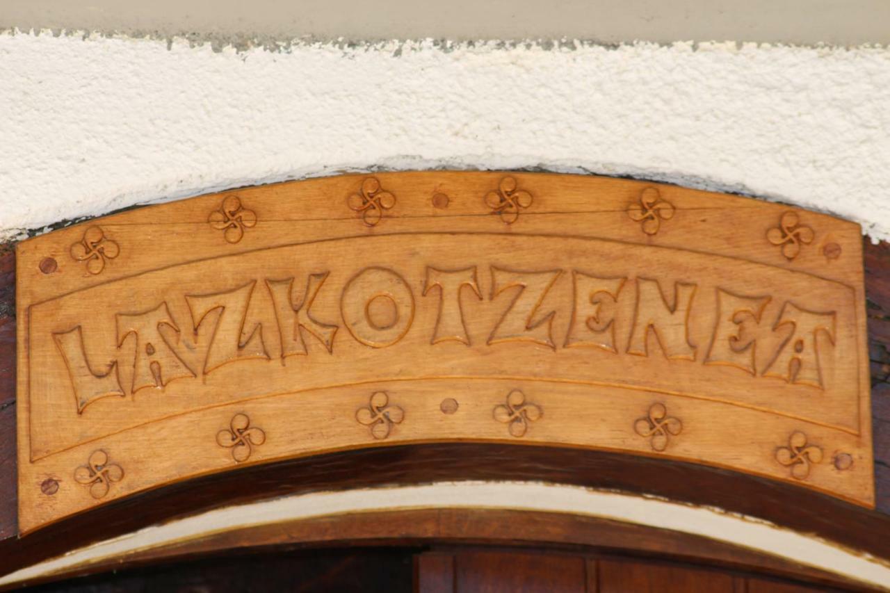 Hostal Lazkotzenea Mezkiriz Exterior foto